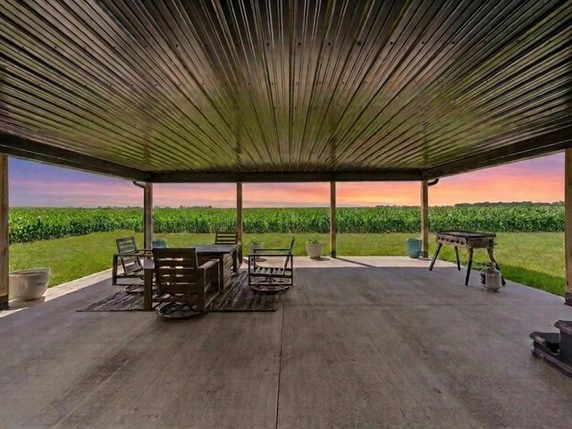 2362 SW US 169 Highway, Gower, MO 64454