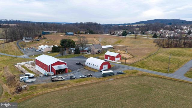 76 S BRICK LN, Elverson, PA 19520