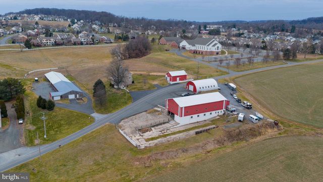 76 S BRICK LN, Elverson, PA 19520