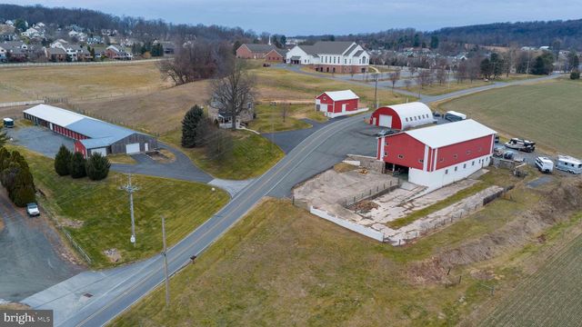 76 S BRICK LN, Elverson, PA 19520