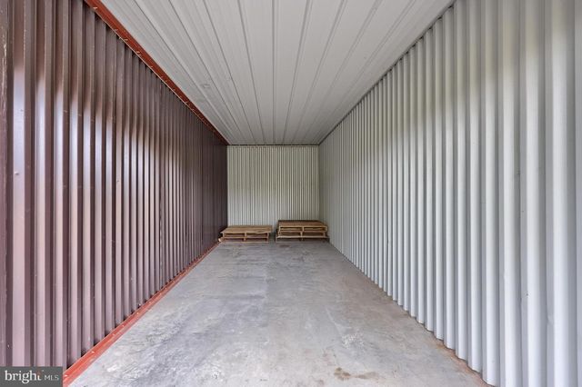 76 S BRICK LN, Elverson, PA 19520