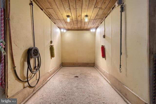 76 S BRICK LN, Elverson, PA 19520