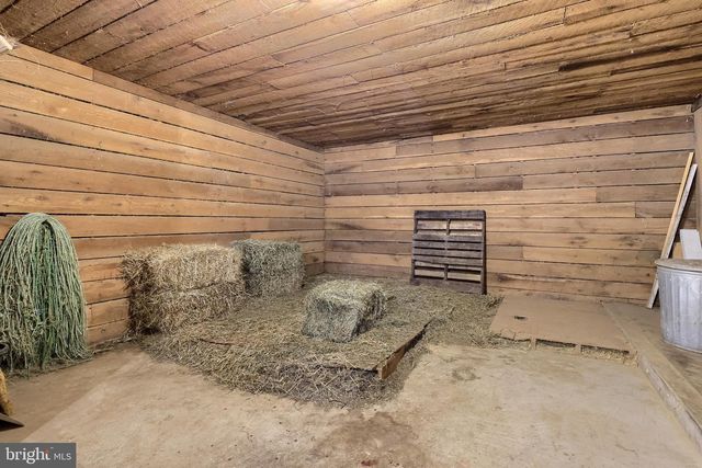 76 S BRICK LN, Elverson, PA 19520