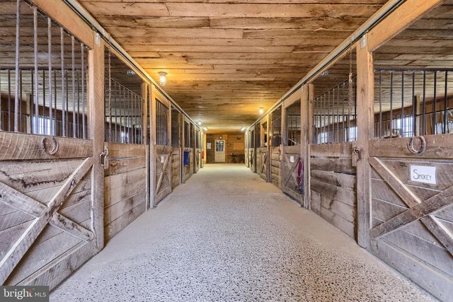 76 S BRICK LN, Elverson, PA 19520