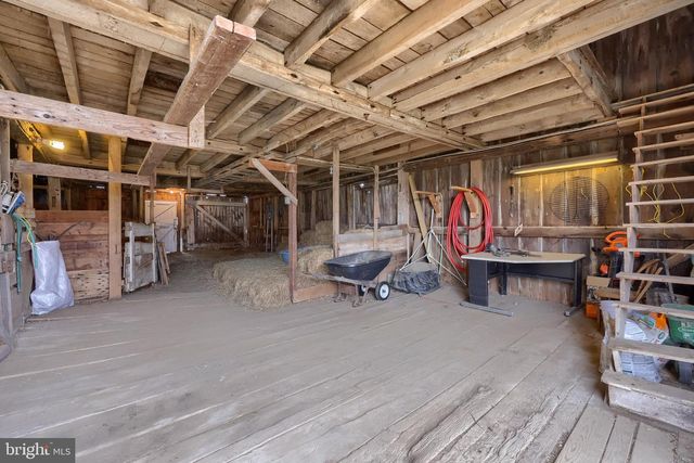 76 S BRICK LN, Elverson, PA 19520