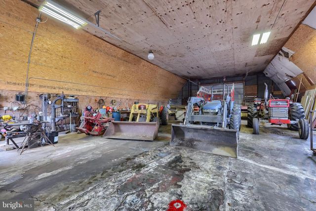 76 S BRICK LN, Elverson, PA 19520