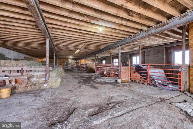 76 S BRICK LN, Elverson, PA 19520