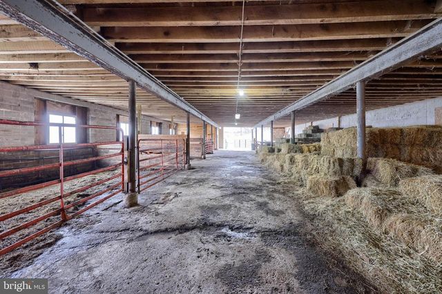 76 S BRICK LN, Elverson, PA 19520