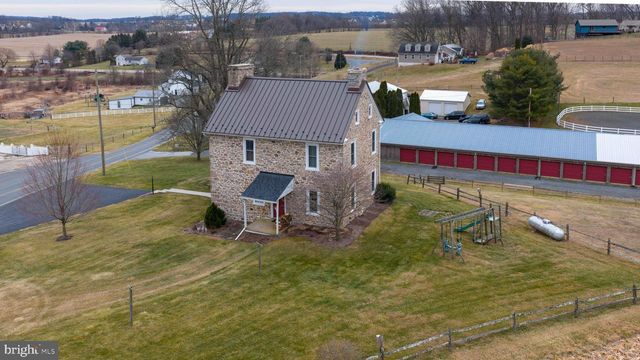 76 S BRICK LN, Elverson, PA 19520