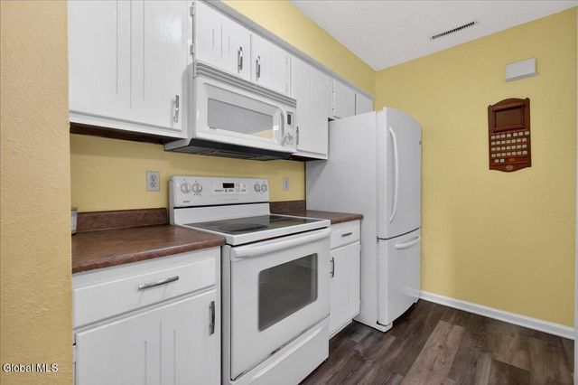 105 Yorktown Drive, Clifton Park, NY 12065