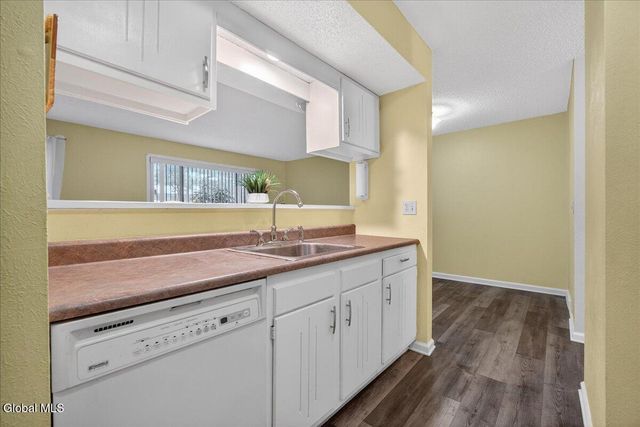 105 Yorktown Drive, Clifton Park, NY 12065