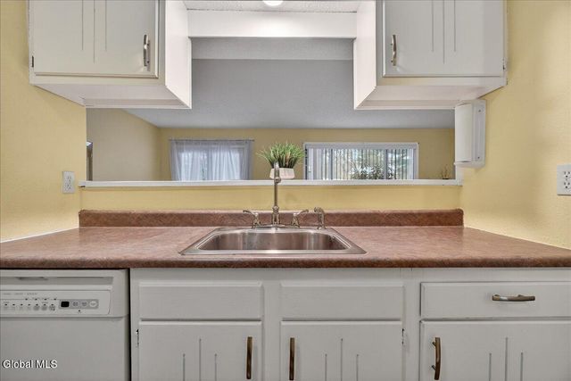 105 Yorktown Drive, Clifton Park, NY 12065