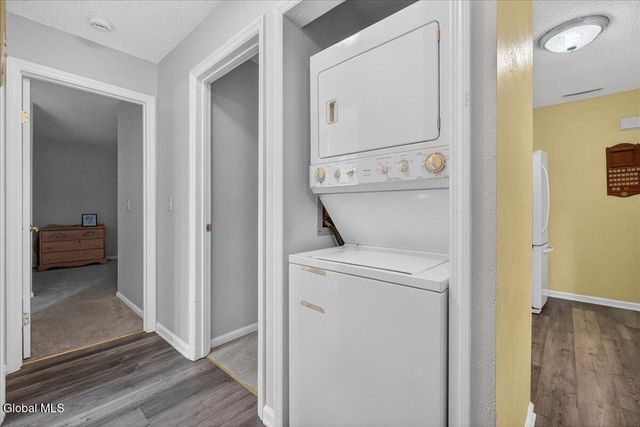 105 Yorktown Drive, Clifton Park, NY 12065