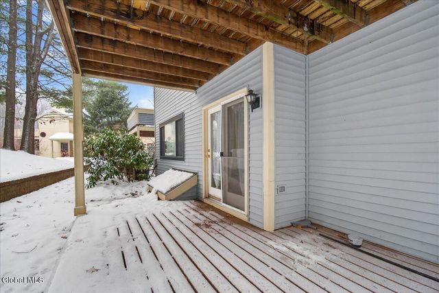 105 Yorktown Drive, Clifton Park, NY 12065