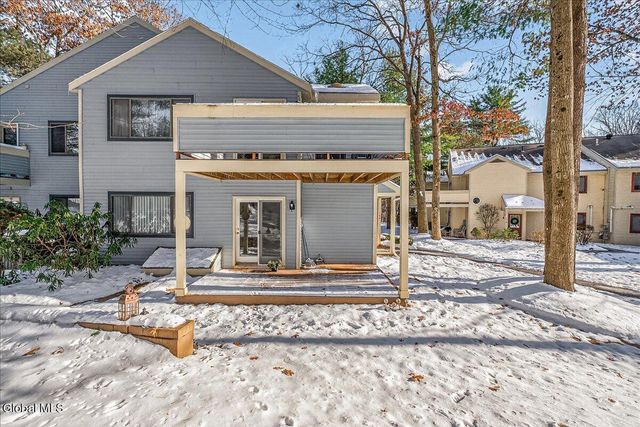 105 Yorktown Drive, Clifton Park, NY 12065