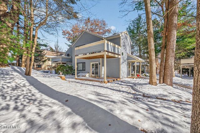 105 Yorktown Drive, Clifton Park, NY 12065