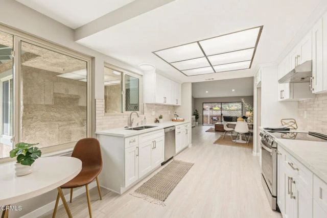 35124 Village 35, Camarillo, CA 93012