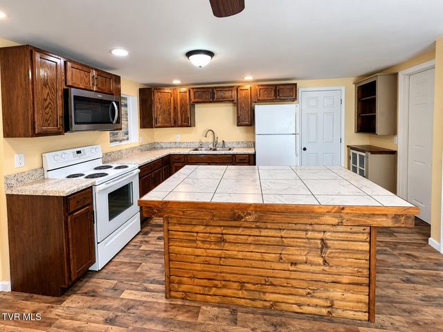 109 Dutchy Humphreys Road, Limestone, TN 37681