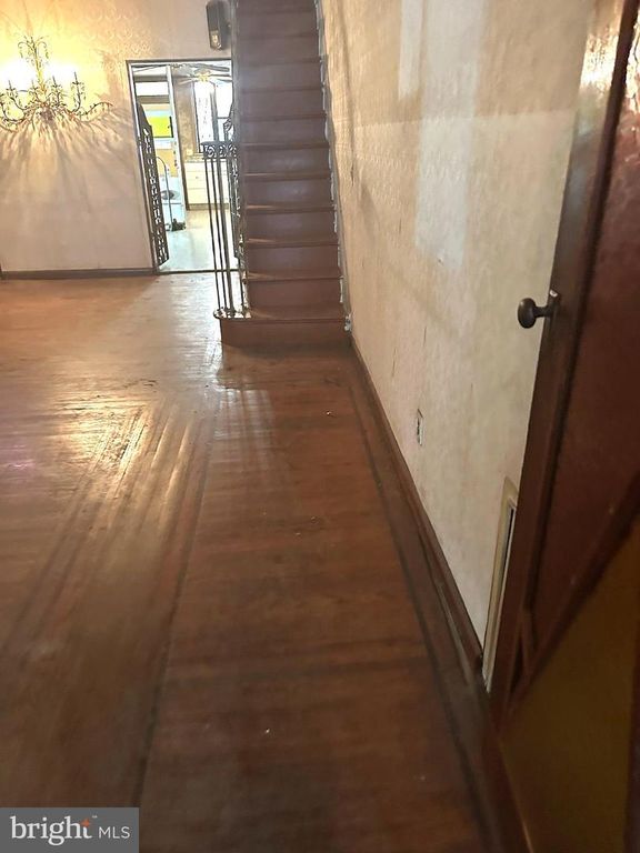 1525 S JUNIPER ST, PHILADELPHIA, PA 19147 — photo 5