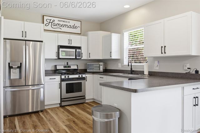 23537 Crescent Ridge Drive, Huron Charter Township, MI 48164