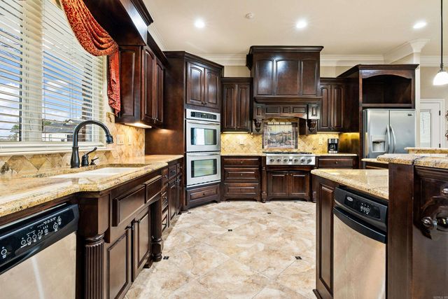 95 River Road Drive West, Mayflower, AR 72106