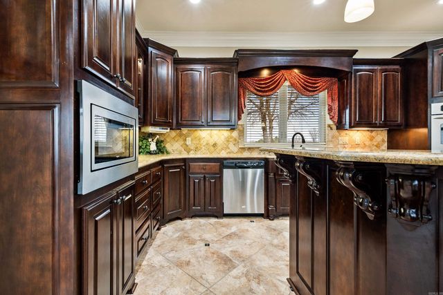 95 River Road Drive West, Mayflower, AR 72106