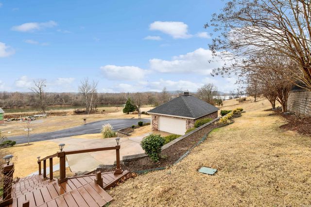 95 River Road Drive West, Mayflower, AR 72106