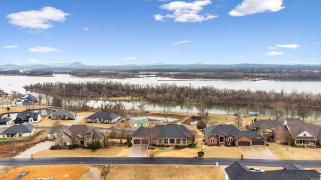 95 River Road Drive West, Mayflower, AR 72106