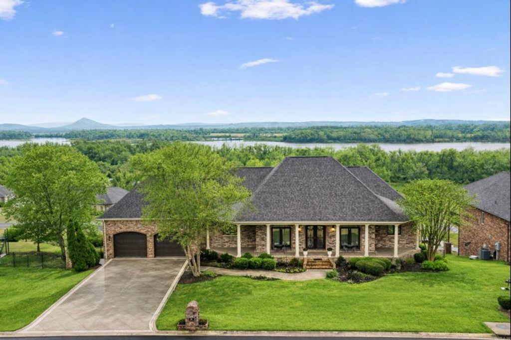 95 River Road Drive West, Mayflower, AR 72106