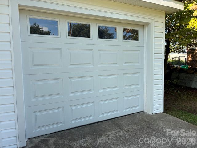 1008 Hopedale Drive, Lenoir, NC 28645
