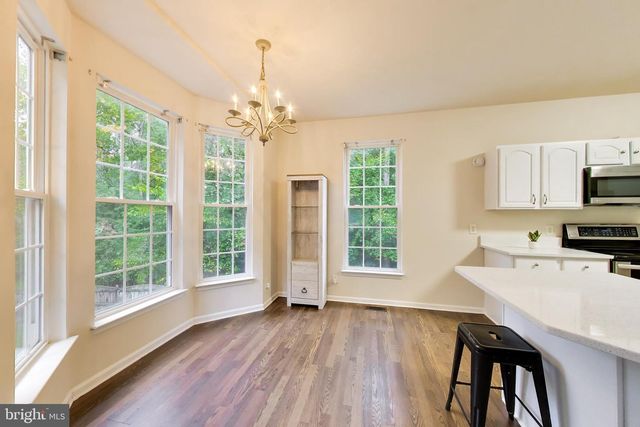 6210 FOREST GROVE DR, Fredericksburg, VA 22407