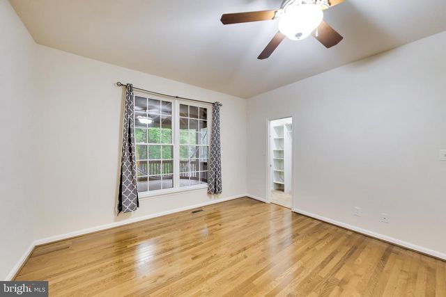 6210 FOREST GROVE DR, Fredericksburg, VA 22407