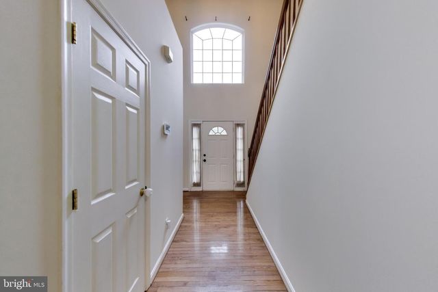 6210 FOREST GROVE DR, Fredericksburg, VA 22407