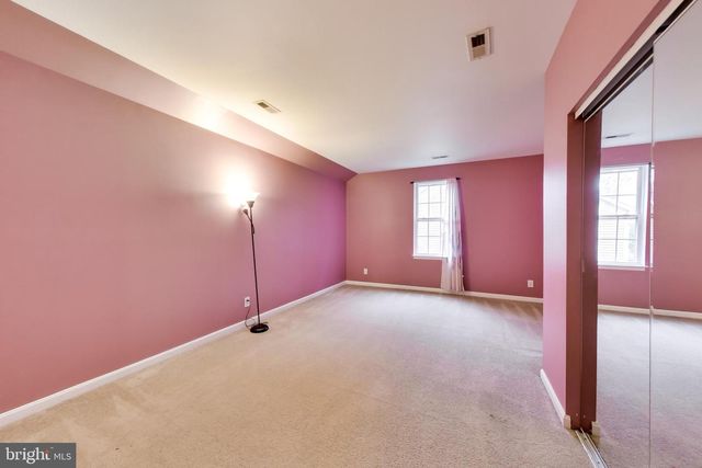 6210 FOREST GROVE DR, Fredericksburg, VA 22407