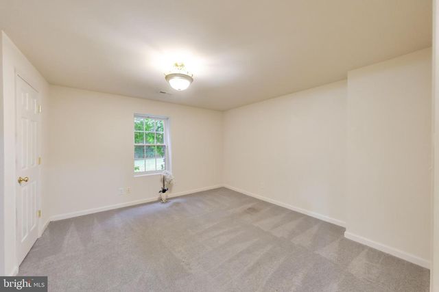 6210 FOREST GROVE DR, Fredericksburg, VA 22407