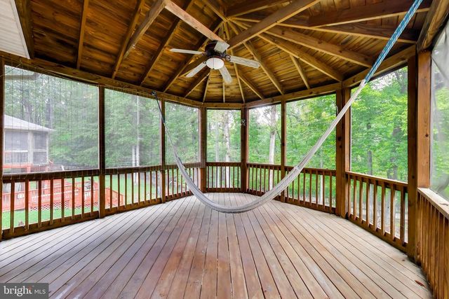 6210 FOREST GROVE DR, Fredericksburg, VA 22407