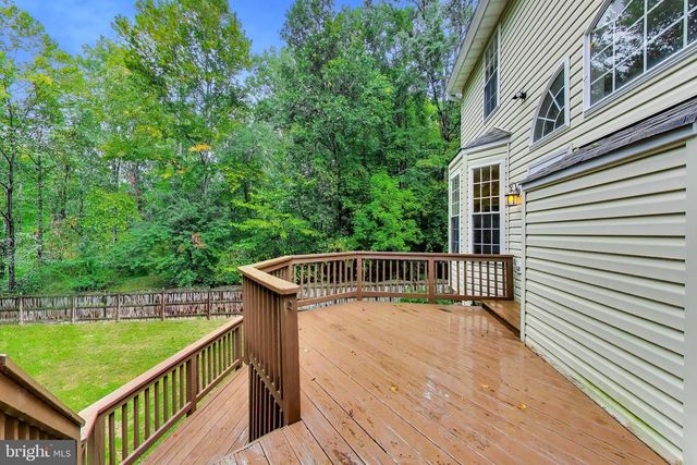 6210 FOREST GROVE DR, Fredericksburg, VA 22407