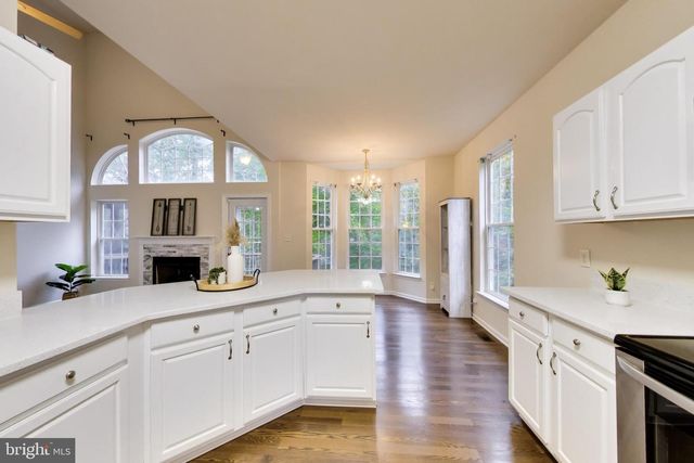 6210 FOREST GROVE DR, Fredericksburg, VA 22407