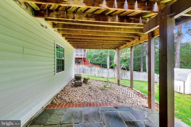 6210 FOREST GROVE DR, Fredericksburg, VA 22407