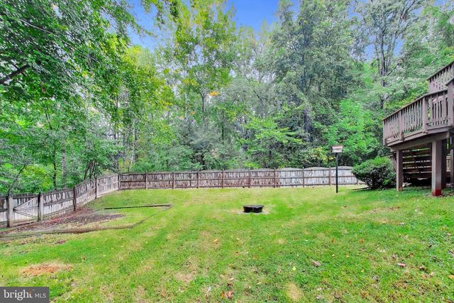 6210 FOREST GROVE DR, Fredericksburg, VA 22407