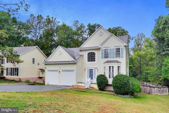 6210 FOREST GROVE DR, Fredericksburg, VA 22407