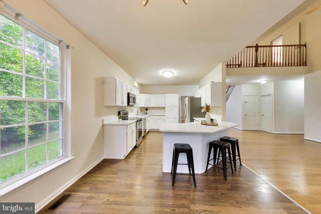 6210 FOREST GROVE DR, Fredericksburg, VA 22407