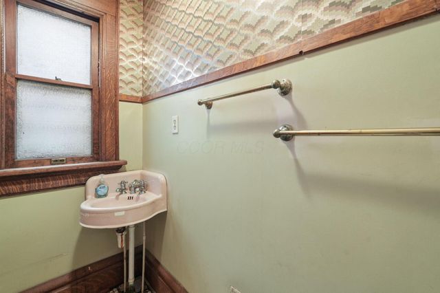 63 Latta Avenue, Columbus, OH 43205
