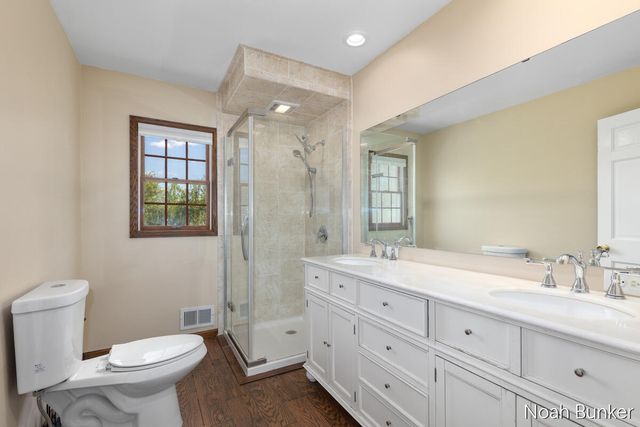 4689 8th Street, Caledonia, MI 49316
