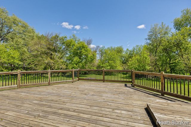 4689 8th Street, Caledonia, MI 49316