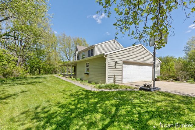 4689 8th Street, Caledonia, MI 49316