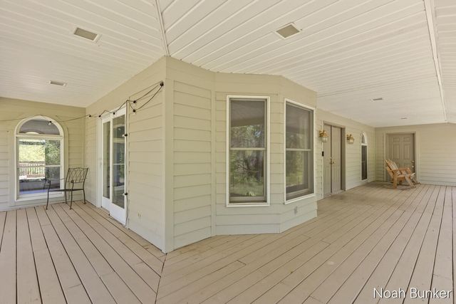 4689 8th Street, Caledonia, MI 49316