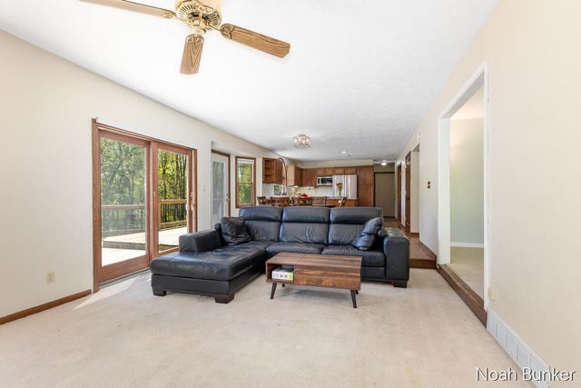 4689 8th Street, Caledonia, MI 49316