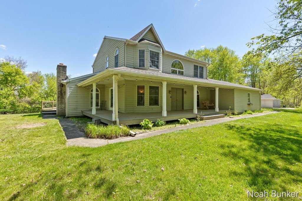 4689 8th Street, Caledonia, MI 49316