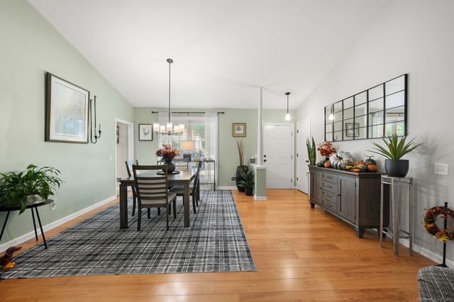 16 Beechwood Drive, Waterford, CT 06385